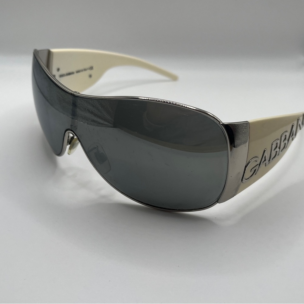 White unilense Dolce and Gabbana sunglasses used
